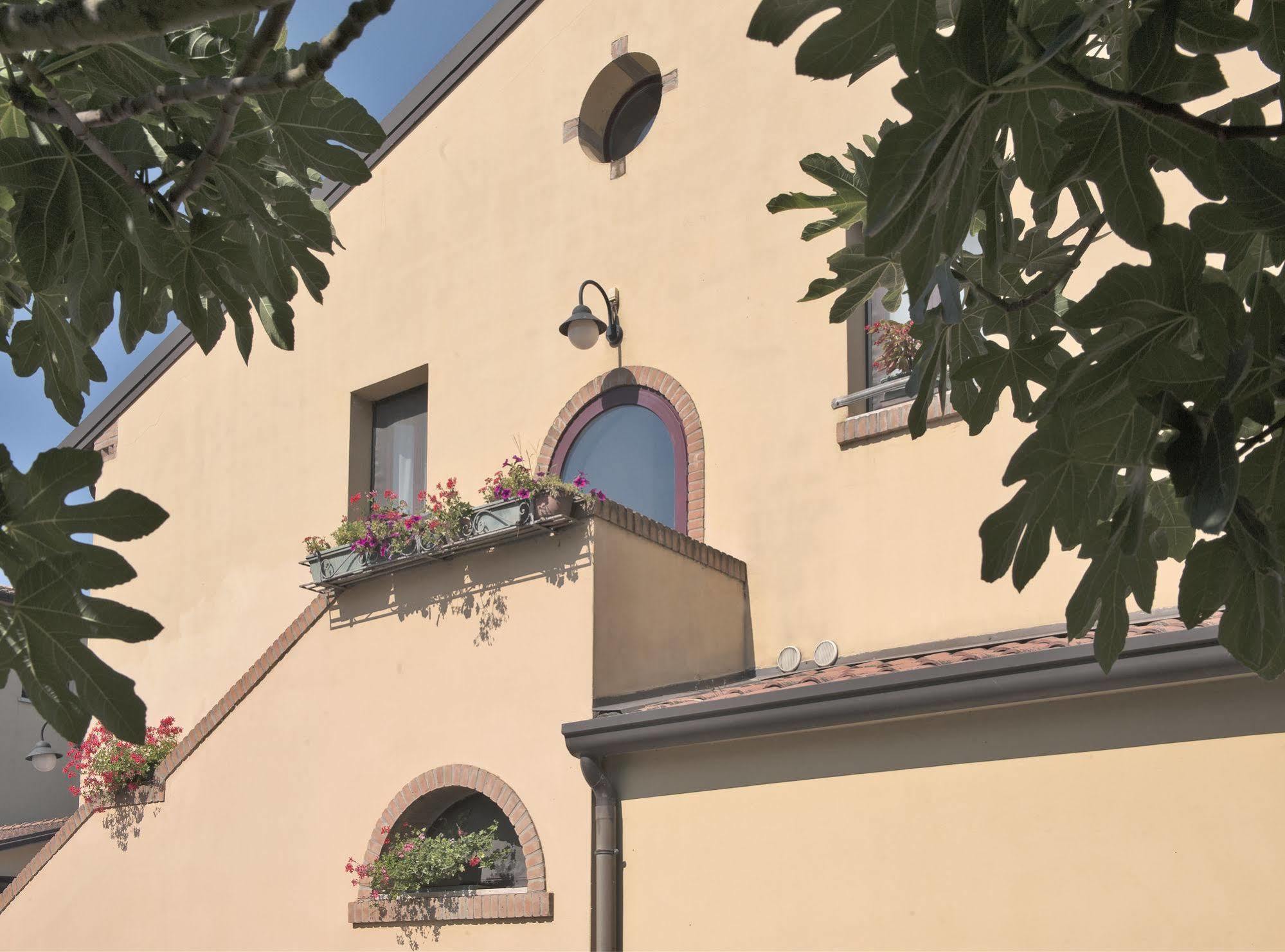 Villa Belfiore Ostellato Exterior photo